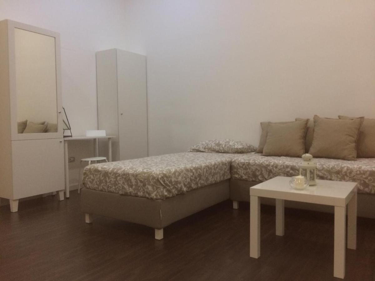 Piazza Carita' Centro Storico Appartement Napels Buitenkant foto
