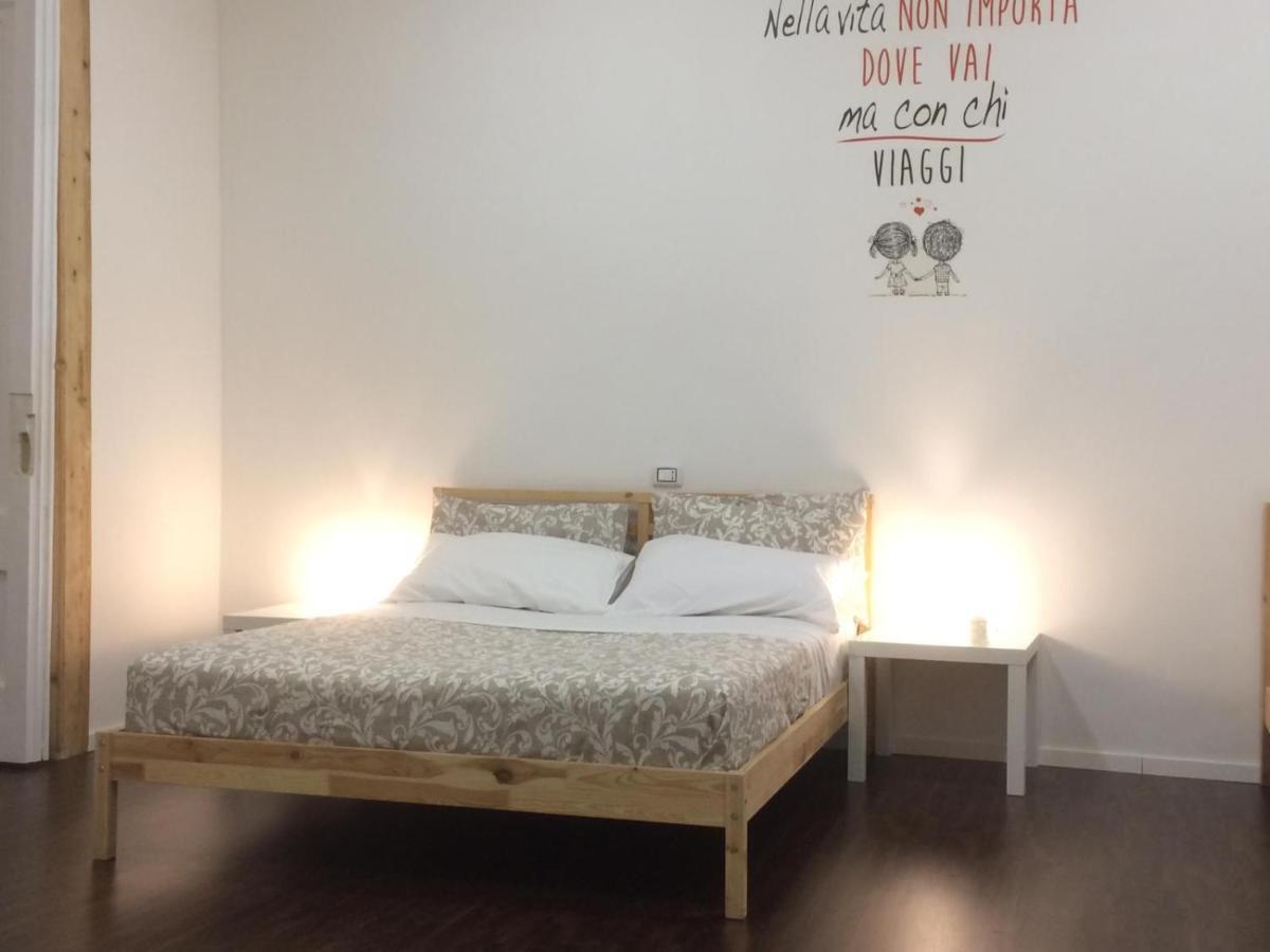 Piazza Carita' Centro Storico Appartement Napels Buitenkant foto