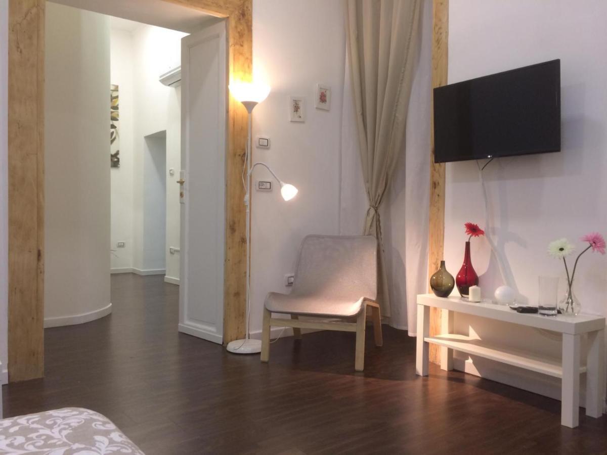Piazza Carita' Centro Storico Appartement Napels Buitenkant foto