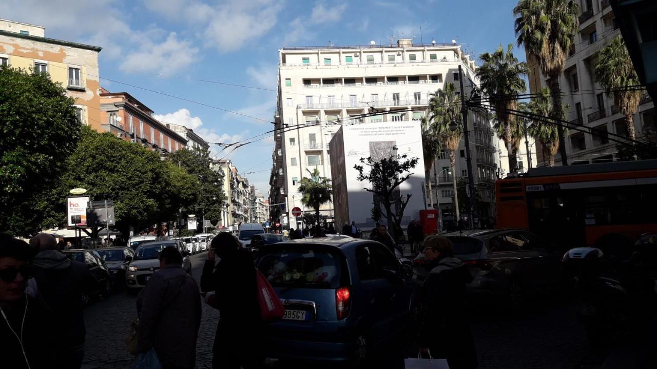 Piazza Carita' Centro Storico Appartement Napels Buitenkant foto