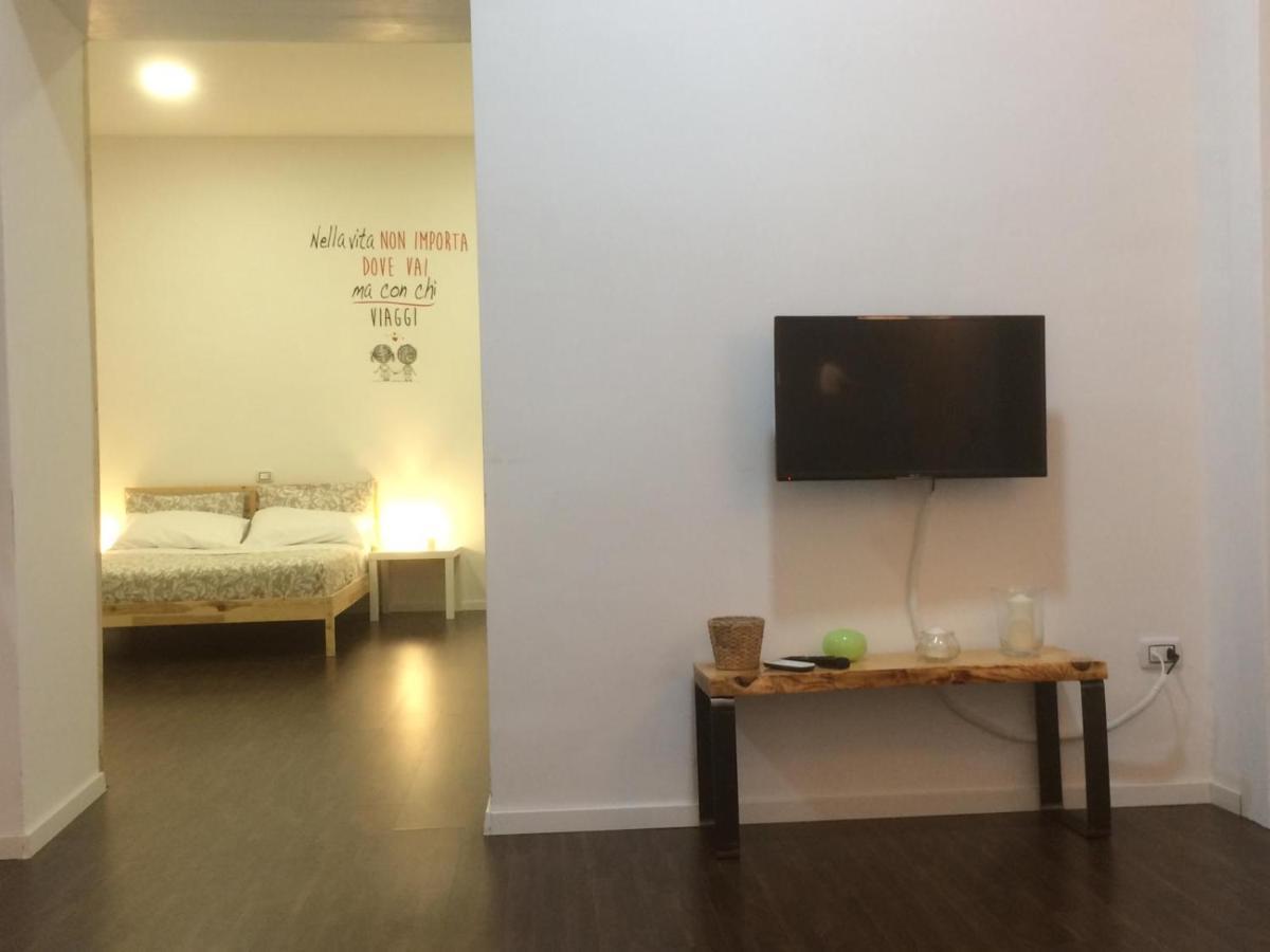 Piazza Carita' Centro Storico Appartement Napels Buitenkant foto