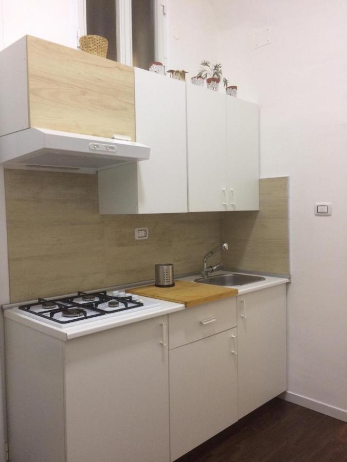 Piazza Carita' Centro Storico Appartement Napels Buitenkant foto
